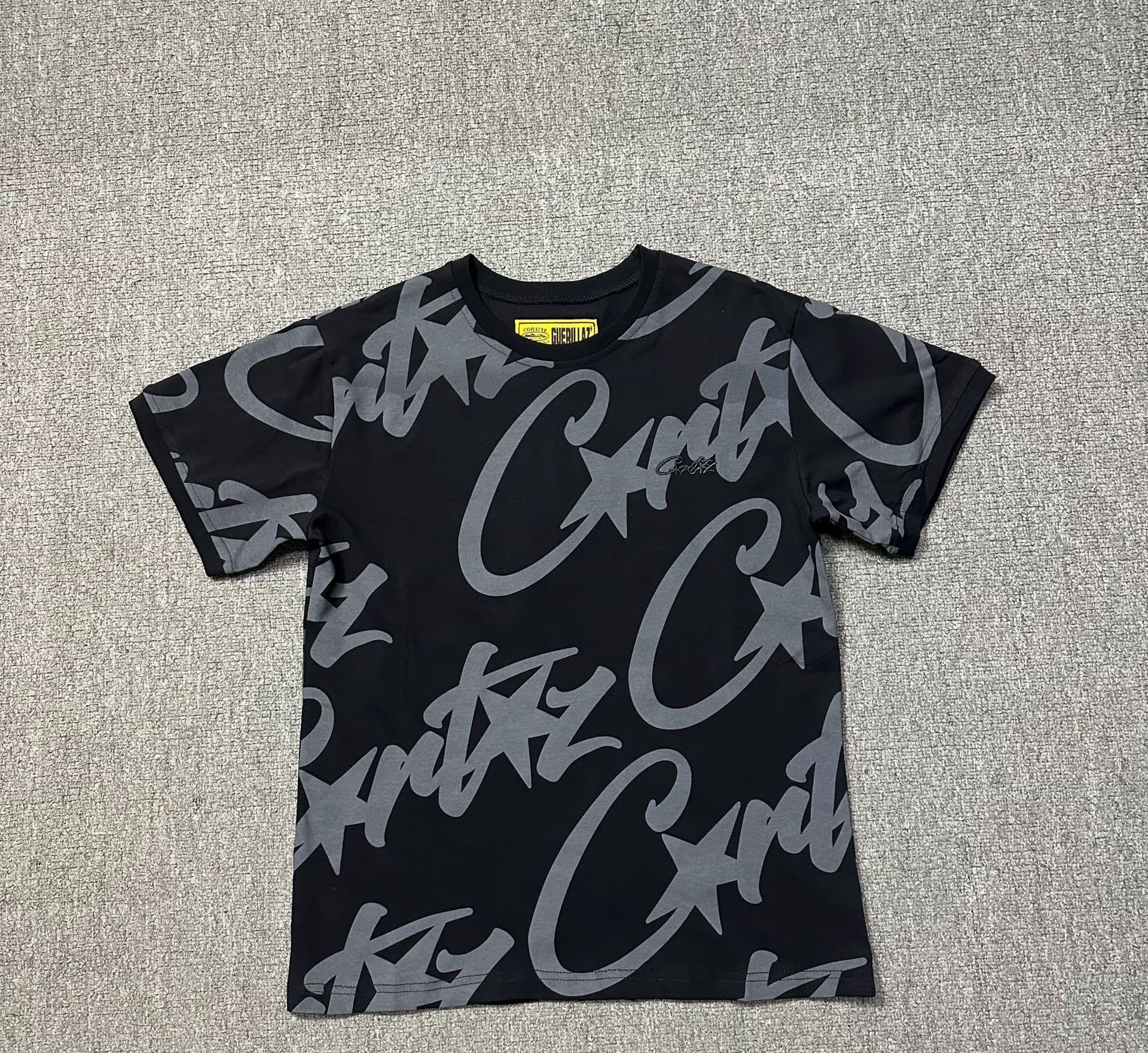 Camiseta Crtz All-Over Preta